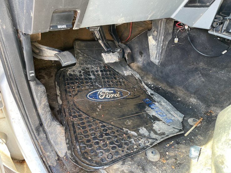 2011-ford-f350-image-42