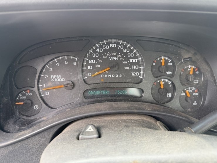 2006-chevrolet-silverado-3500-image-25