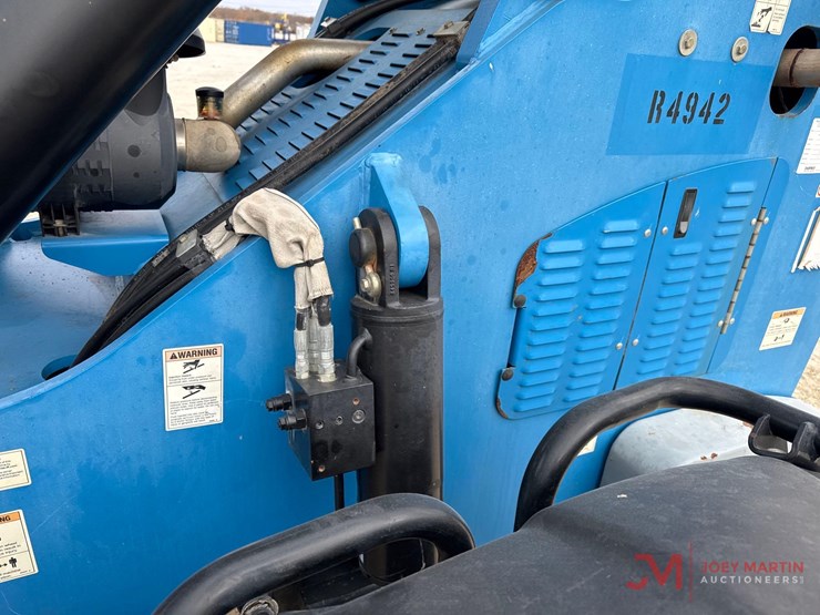 2013-genie-gth1056-image-10