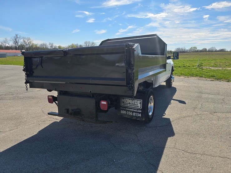 2019-chevrolet-silverado-3500-image-14