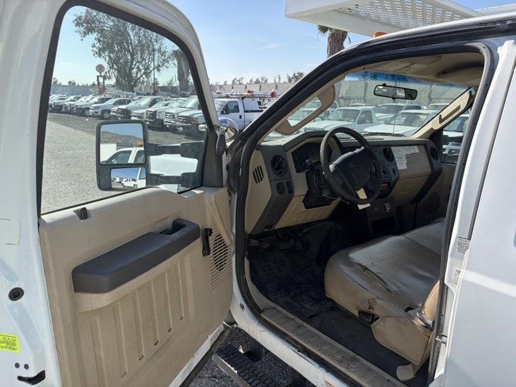 2010-ford-f450-image-12