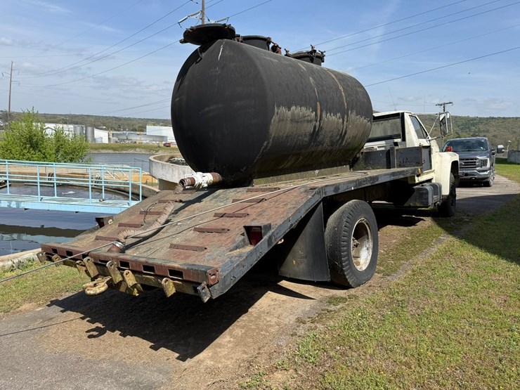 1982-ford-f700-image-3