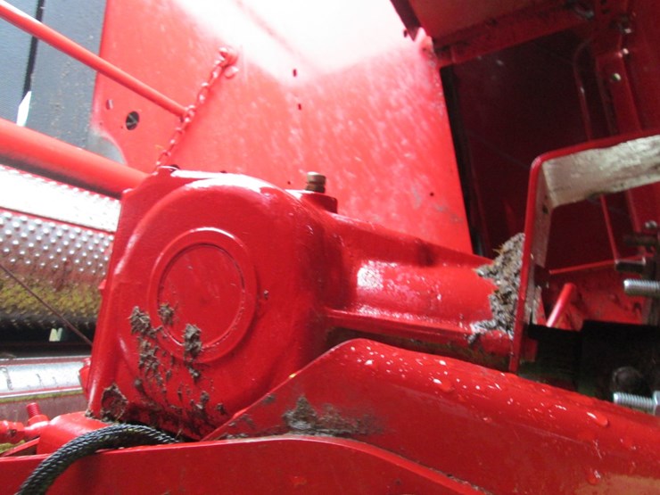 new-holland-br7060-image-29