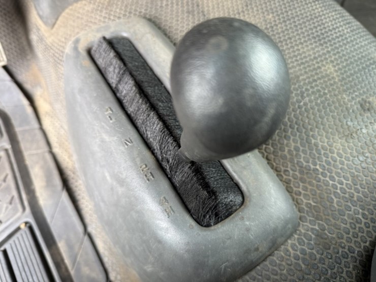 2006-chevrolet-silverado-3500-image-28