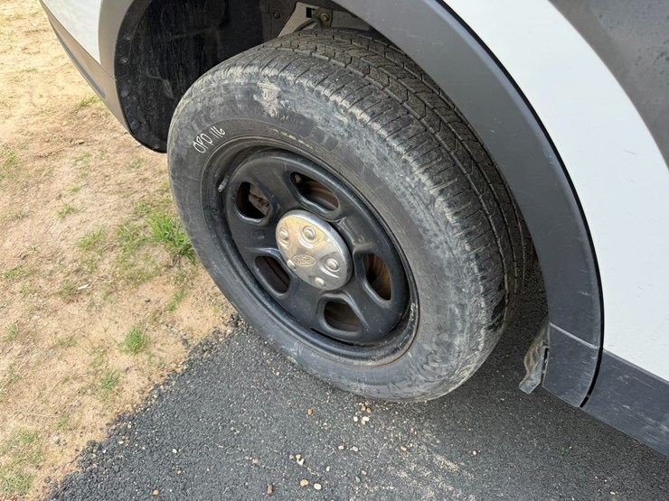 2018-ford-explorer-image-11
