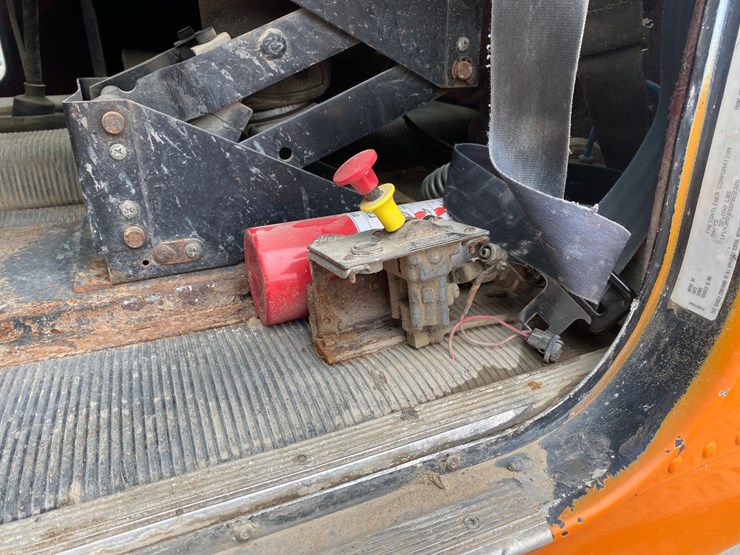 1995-cummins-m11-image-52