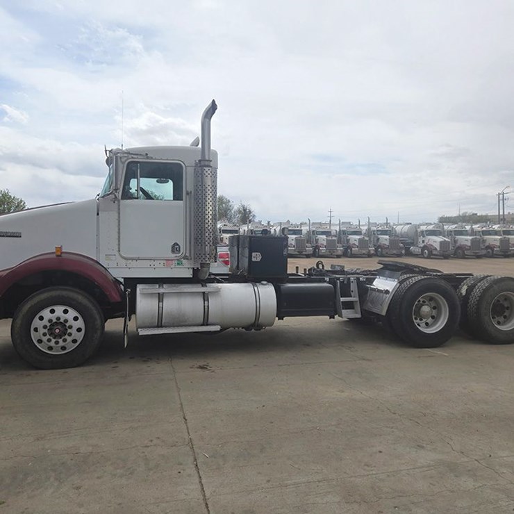 2005 KENWORTH T800