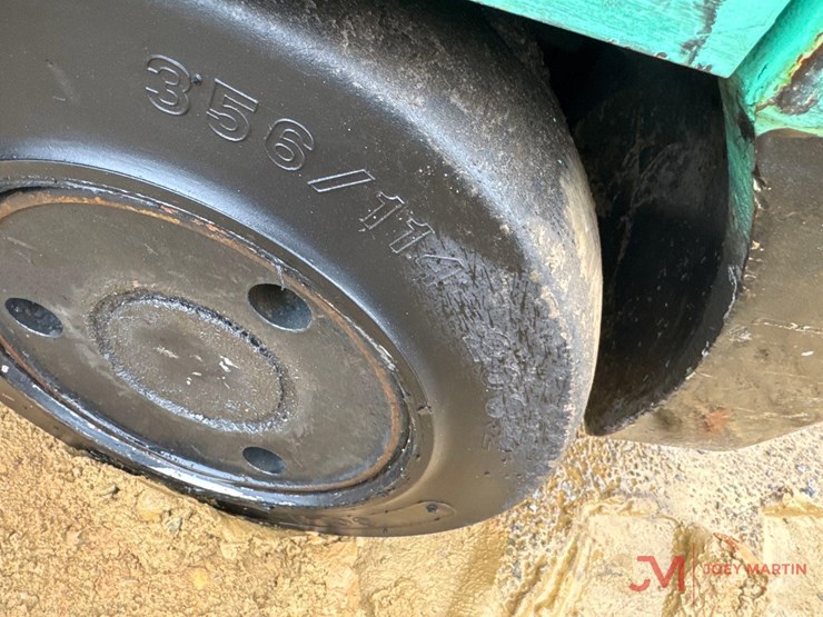 mitsubishi-fgc18-straight-mast-forklift-image-8