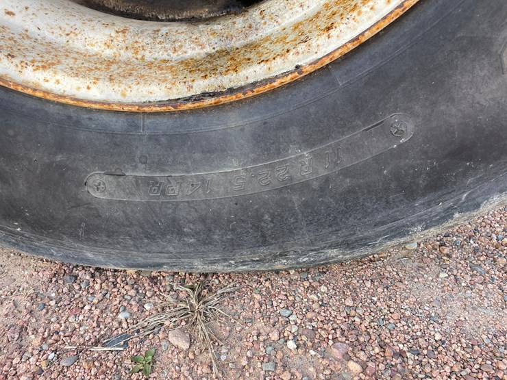 1992-mack-dm690s-image-9