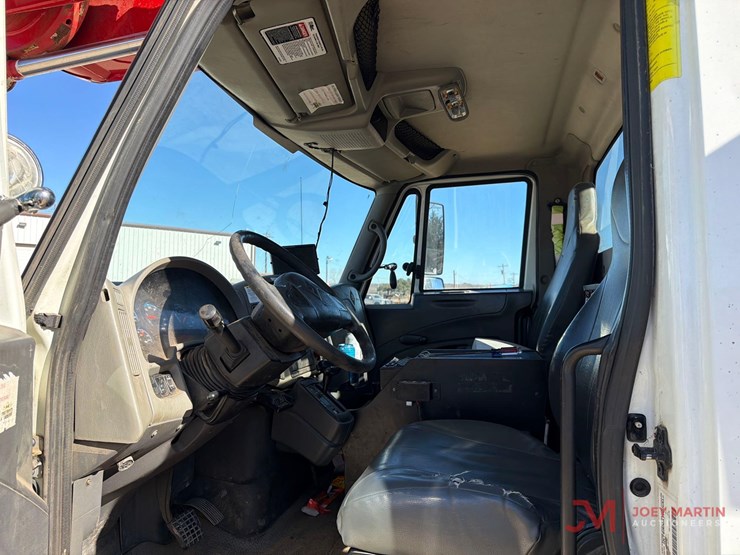 2008-international-7400-image-35