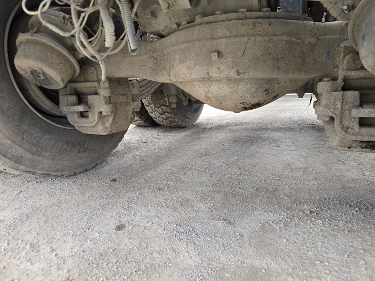 #22589-•-2006-mack-cv713-granite-roll-off-truck-image-97