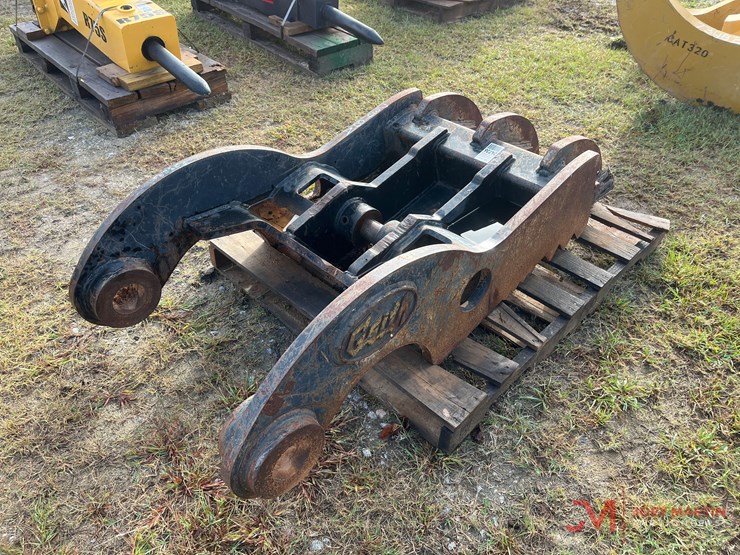 geith-3-finger-excavator-thumb-image-2