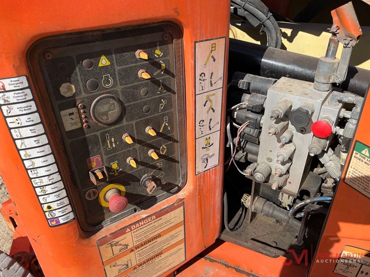 2020-jlg-e400a-image-6