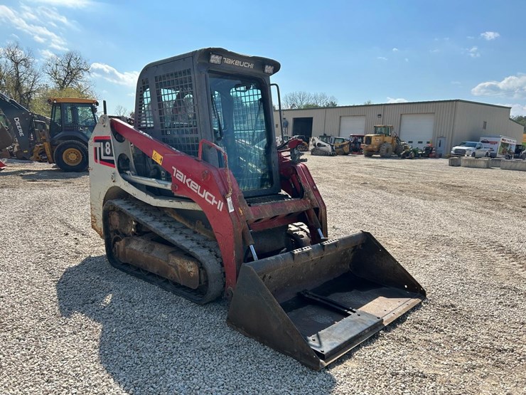2016-takeuchi-tl8-image-6