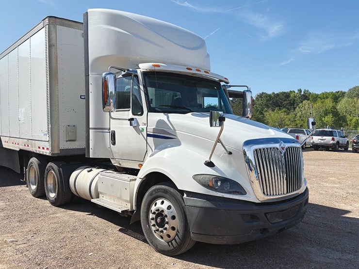 2017-international-prostar-image-1