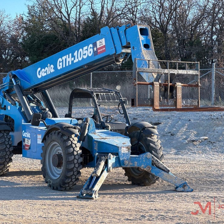2018 GENIE GTH1056