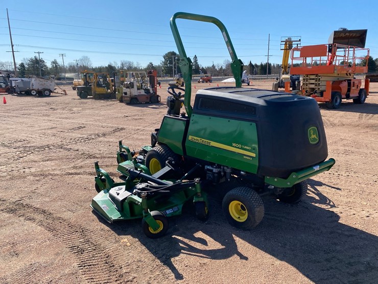 2014-john-deere-1600t-image-10