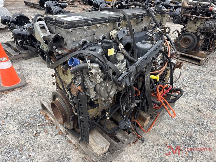 detroit-dd15-diesel-engine-image-4