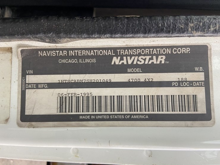 1995-international-4700-image-11