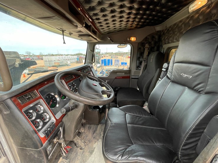2009-kenworth-w900-image-60