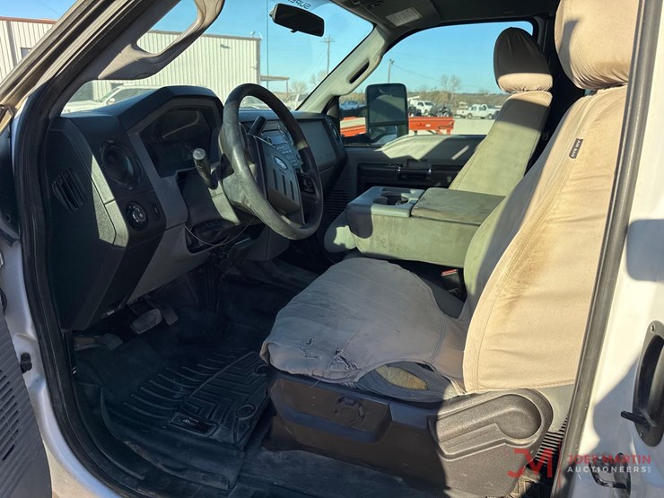 2015-ford-f250-xl-image-15