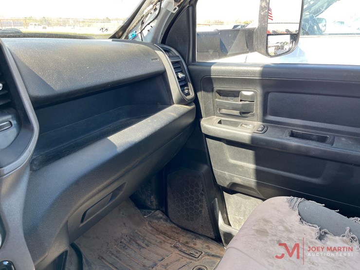 2019-ram-3500-hd-image-15