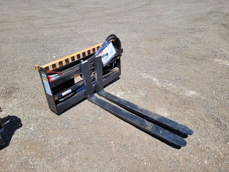 wolverine-pfa-11-3300g-pallet-fork-hydraulic-adjustable-image-3