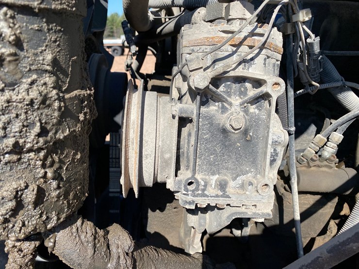 1993-international-8100-image-33