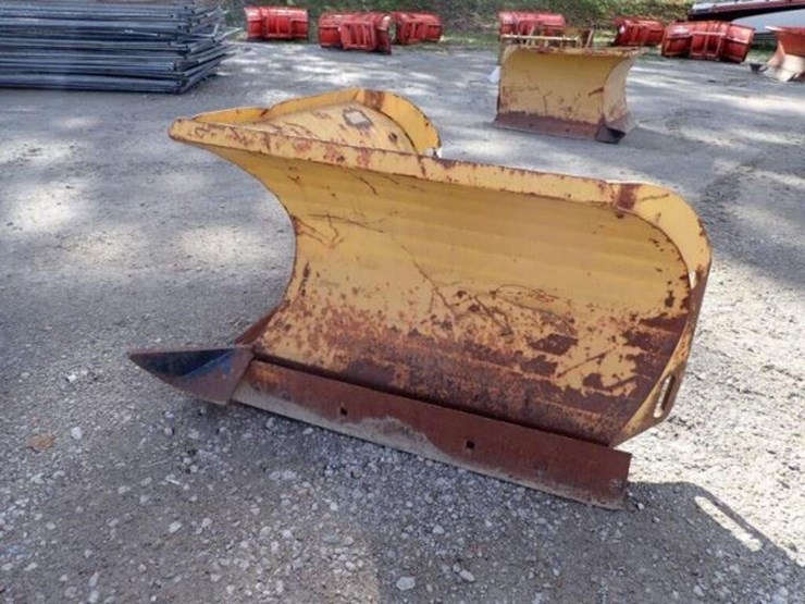 4-ft-v-plow-045365-image-6