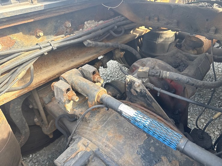 2007-mack-cl733-image-53