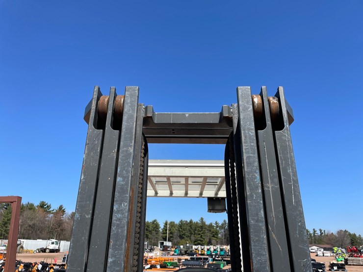 #1133-•-unicarriers-lp-forklift-image-12