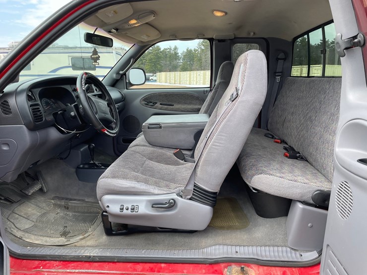 1999-dodge-ram-3500-image-29