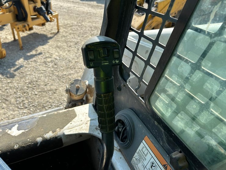 bobcat-t320-image-19