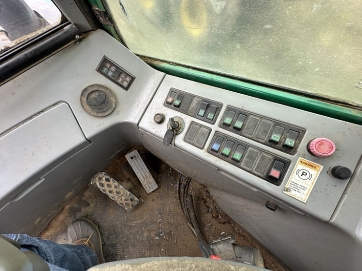 2001-timberjack-1710b-image-23