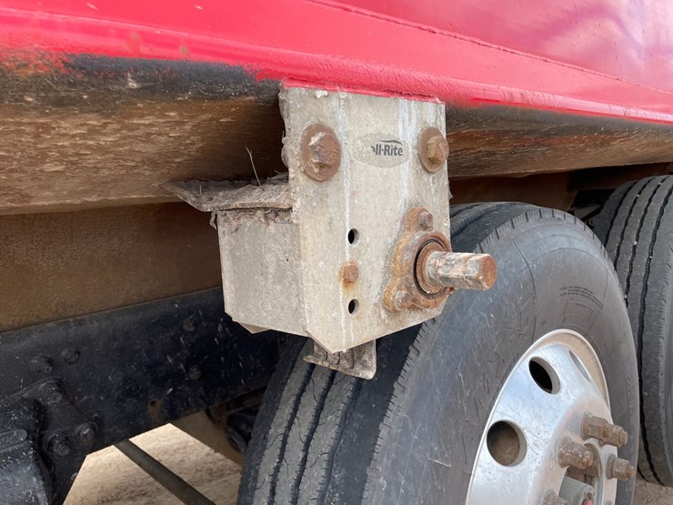 2005-caterpillar-c13-image-39