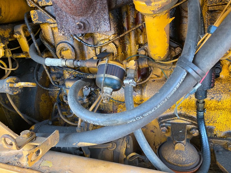 #1004-•-1982-allis-chalmers-714-series-b-industrial-plow-tractor-image-37