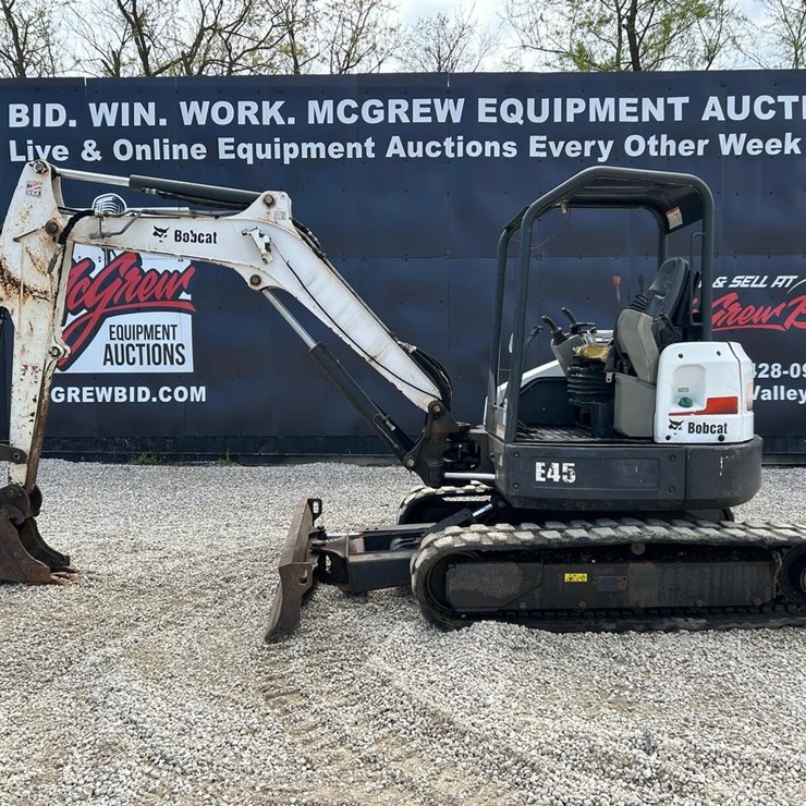 BOBCAT E45