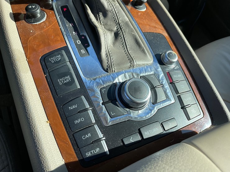 2007-audi-q7-image-30