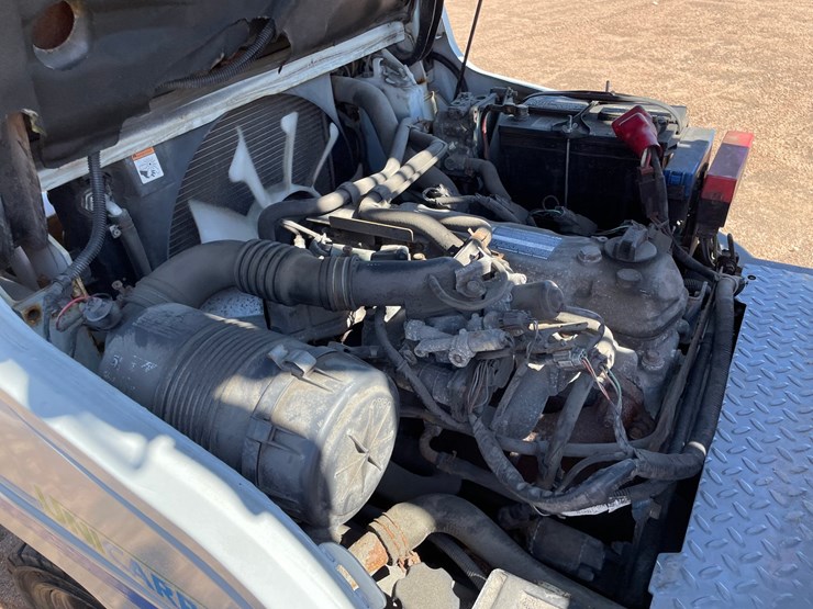 #1134-•-unicarriers-lp-forklift-image-28