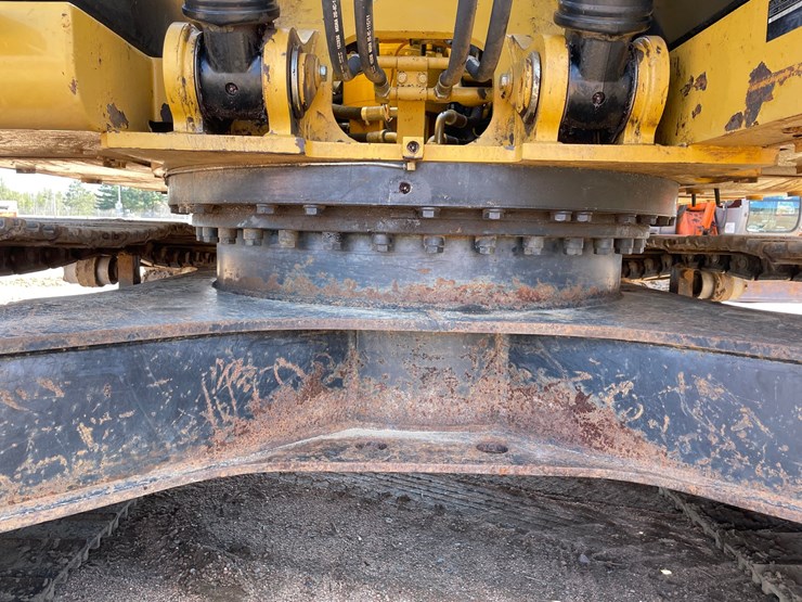 caterpillar-324e-image-24