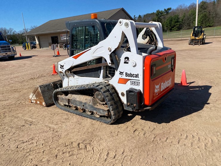 2018-bobcat-t595-image-12