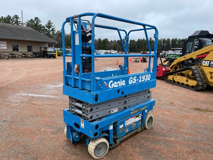 2000-genie-gs1930-image-1