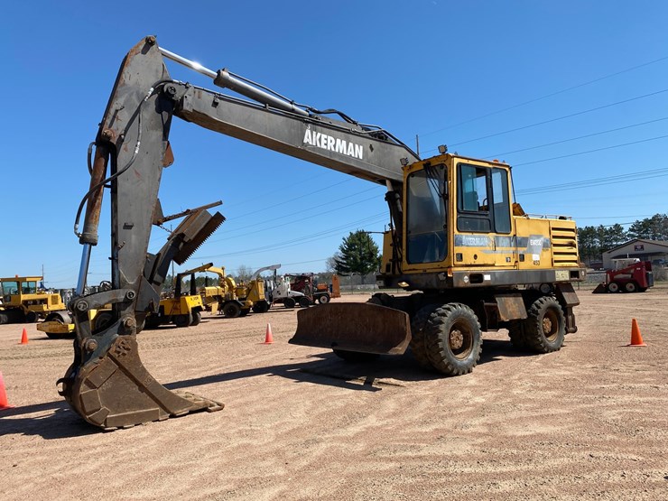 1996-akerman-ew200-image-1