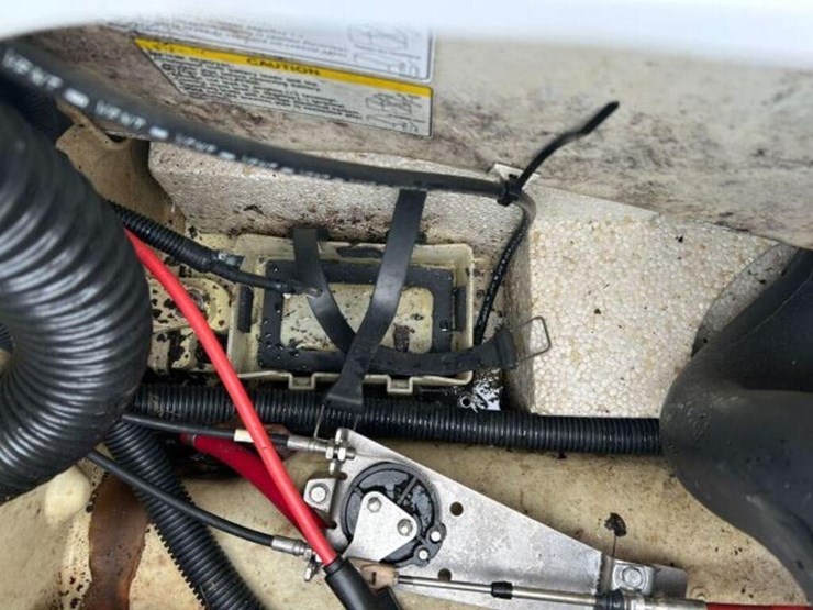 inoperable-1998-yamaha-wave-runner-gp760-pwc-yama2-image-38