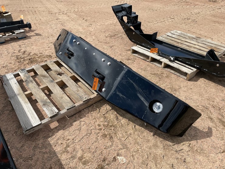 freightliner-108sd-image-1