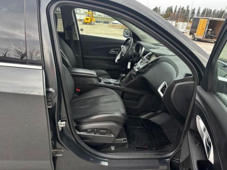 2017-chevrolet-equinox-image-36