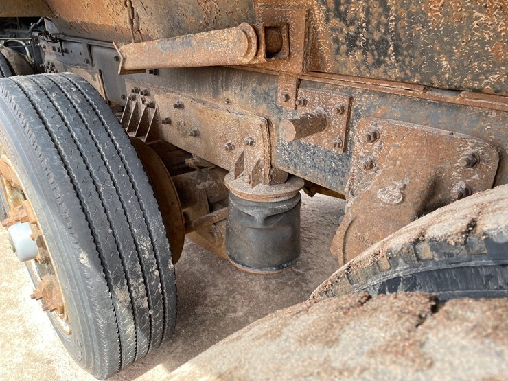 1995-mack-cl713-image-29