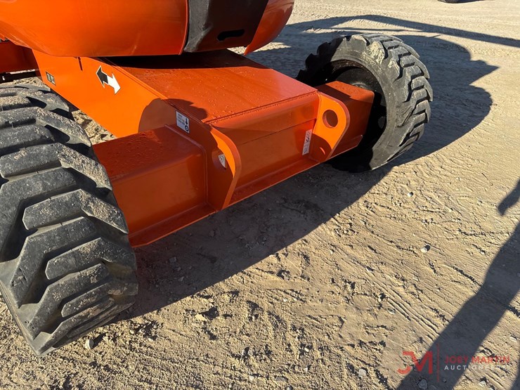 2013-jlg-600aj-image-9