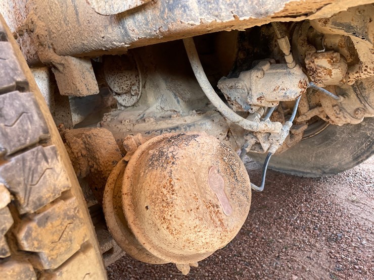 1992-mack-dm690s-image-18