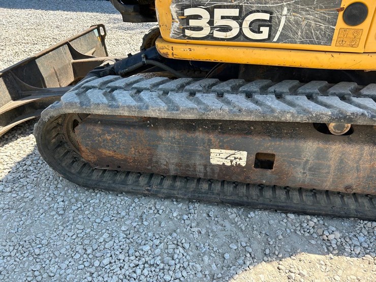 2016-deere-35g-image-16